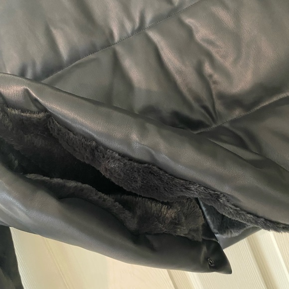 Puffer Jacket - Picture 5 of 8